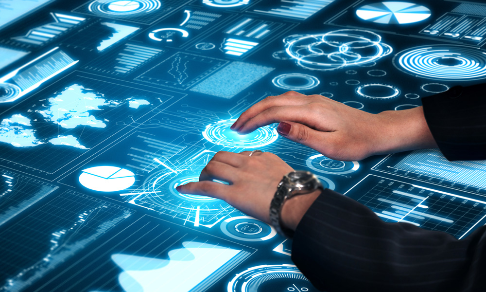 Everbridges Smart Security integrerar riskinformation, vilket förbättrar din förmåga att övervaka, analysera och svara på risker som kommer både utifrån och inifrån.