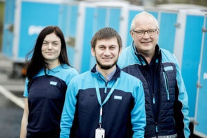 Postnord Kumla. Stamel Dudurhanov, Johanna Wannerskog och Jonas Pilkvist.